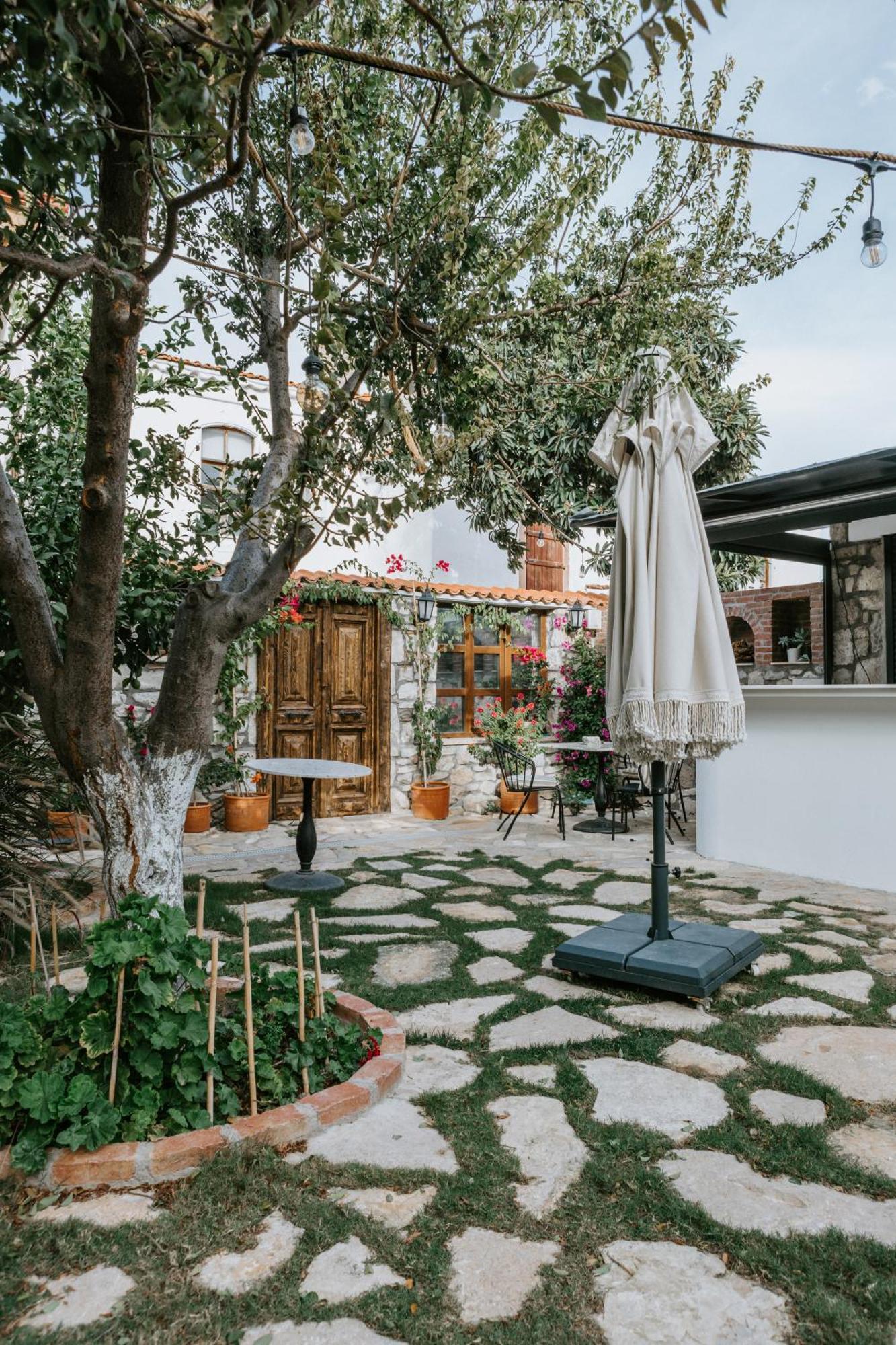 Molo Urla Hotel Екстериор снимка